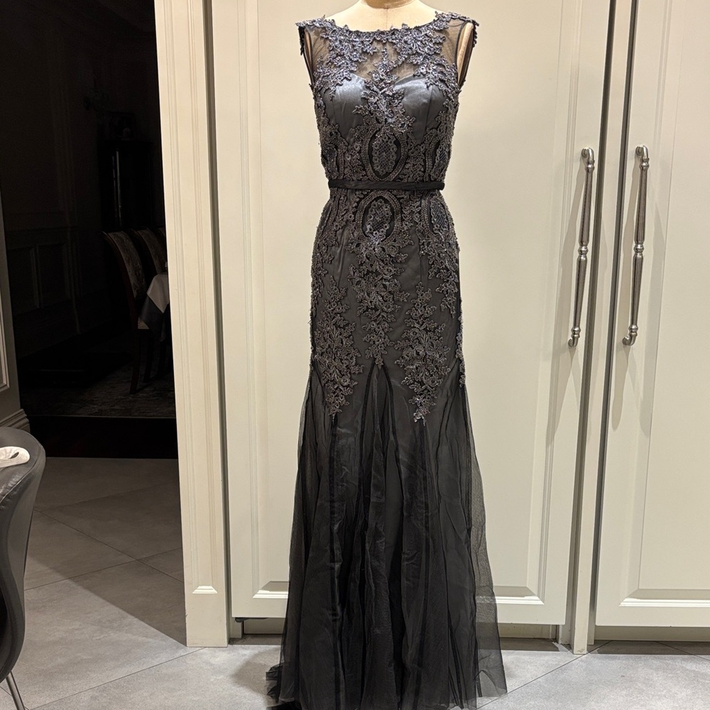 Elegant charcoal  grey Lace Appliqué Evening Gown NWT